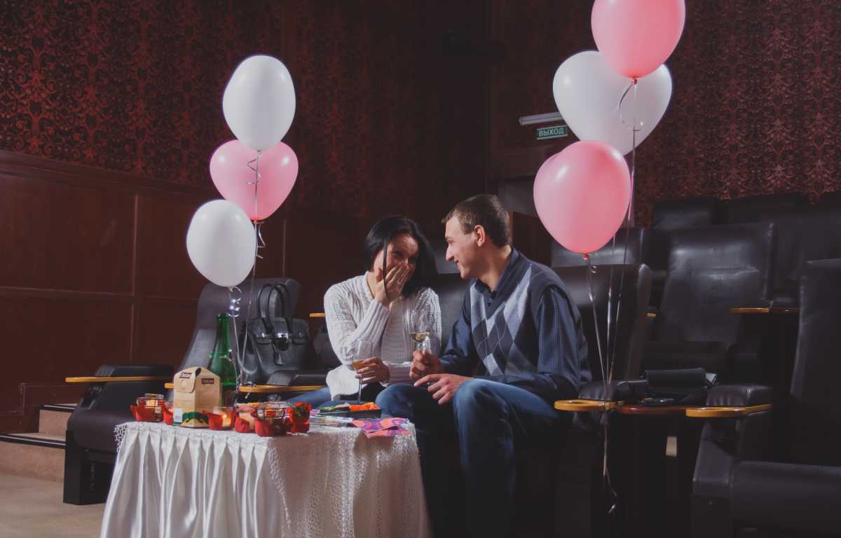 Романтическое свидание в кинотеатре в Уфе