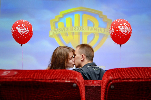 Романтическое свидание в кинотеатре в Уфе. Ultra Подарки. Купить романтическое свидание в кинотеатре в Уфе. Подарите самым близким незабываемые моменты и признайтесь в искренних чувствах. Сервис UltraPodarki.ru 8-800-505-95-30. Романтическое свидание в кинотеатре в Уфе, свидание в Уфе, свидание в кинотеатре, сертификат на свидание в кинотеатре, сертификат на свидание в Уфе, купить свидание, купить свидание Уфа, первое свидание, девушка свидание, хороший кинотеатре, романтический кинотеатре, романтический вечер, романтический ужин, романтические любимому, романтическая музыка