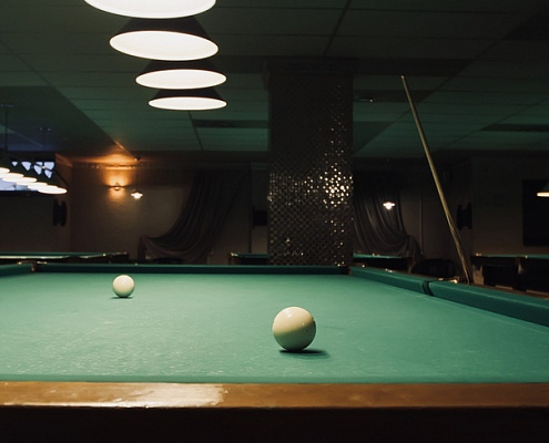 Игра в бильярд Уфа.Ultra Подарки. Игра в бильярд Уфа. Попробуйте настоящий бильярд, в бильярдном клубе. Сервис: UltraPodarki.ru 8 800 505 95 30. Игра в бильярд, игра в бильярд Уфа, русский бильярд, русский бильярд Уфа, бильярдный клуб, бильярдный клуб Уфа, бильярд Уфа, купить бильярд Уфа