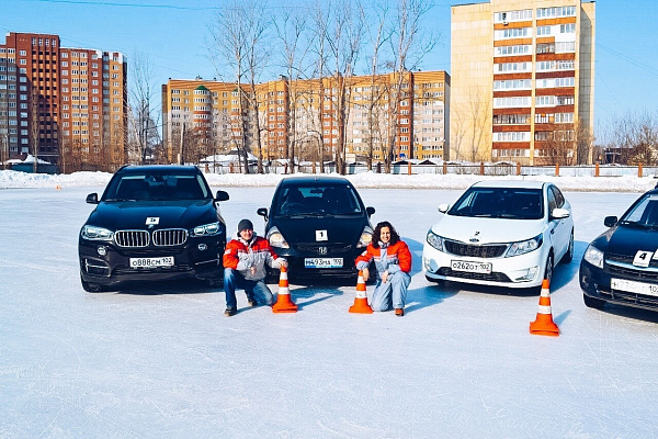 Контраварийное вождение в Уфе. Ultra Подарки. Купить уроки контраварийного вождения в Уфе. Научитесь водить машину в любых условиях! Сервис UltraPodarki.ru 8 800 505 95 30. Контраварийное вождение Уфа, контраварийное вождение, экстремальное вождение Уфа, экстремальное вождение, обучение вождению Уфа, обучение вождению, вождение Уфа, вождение,  курс вождения Уфа, курс вождения, курсы экстремальное вождения Уфа, курсы экстремального вождения, обучение в автошколе Уфа, обучение в автошколе