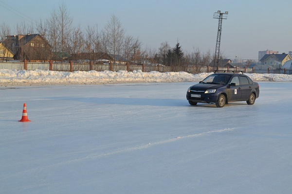 Контраварийное вождение в Уфе. Ultra Подарки. Купить уроки контраварийного вождения в Уфе. Научитесь водить машину в любых условиях! Сервис UltraPodarki.ru 8 800 505 95 30. Контраварийное вождение Уфа, контраварийное вождение, экстремальное вождение Уфа, экстремальное вождение, обучение вождению Уфа, обучение вождению, вождение Уфа, вождение,  курс вождения Уфа, курс вождения, курсы экстремальное вождения Уфа, курсы экстремального вождения, обучение в автошколе Уфа, обучение в автошколе