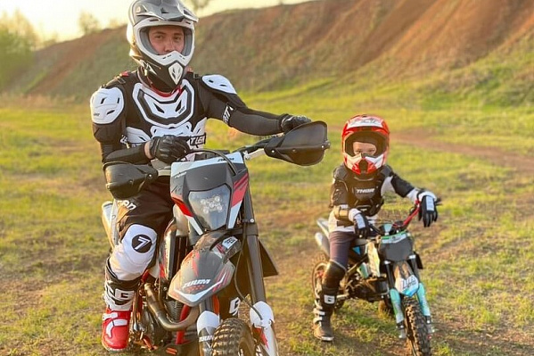 Катание на мотоцикле в Уфе. ULTRA ПОДАРКИ. Купить катание на мотоцикле в Уфе. Попробовав езду на мотоциклах, вы получите порцию адреналина и невероятные эмоции. Сервис: UltraPodarki.ru 8 800 505 95 30.. Катание на мотоцикле в Уфе, прокат мотоциклов Уфа, катание на мотоциклах, прокат мотоцикла, езда на мотоцикле Уфа, езда на мотоцикле, мотопрогулка Уфа, мотопрогулка