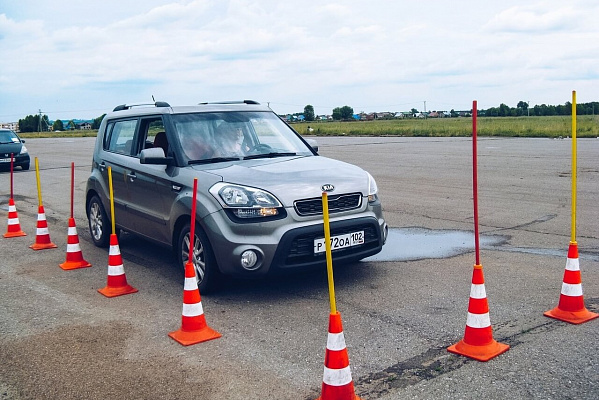 Контраварийное вождение в Уфе. Ultra Подарки. Купить уроки контраварийного вождения в Уфе. Научитесь водить машину в любых условиях! Сервис UltraPodarki.ru 8 800 505 95 30. Контраварийное вождение Уфа, контраварийное вождение, экстремальное вождение Уфа, экстремальное вождение, обучение вождению Уфа, обучение вождению, вождение Уфа, вождение,  курс вождения Уфа, курс вождения, курсы экстремальное вождения Уфа, курсы экстремального вождения, обучение в автошколе Уфа, обучение в автошколе