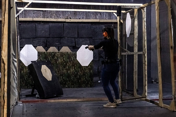 Стрельба из пневматического оружия в тире Уфы. Сервис Ultra Подарки. Пневматический тир. Купить подарочный сертификат на стрельбу из пневматического оружия в Уфе. Сервис UltraPodarki.ru 8 800 505 95 30. стрельбе из пневматического оружия Уфа, стрелковый клуб Уфа, стрельба из оружия Уфа, пневматическое оружие Уфа, пневматический тир Уфа, стрельба из пневматического оружия, пулевая стрельба, пулевая стрельба Уфа, пневматический тир в Уфе