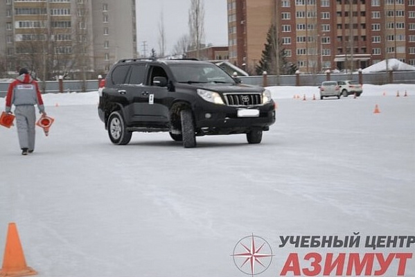 Контраварийное вождение в Уфе. Ultra Подарки. Купить уроки контраварийного вождения в Уфе. Научитесь водить машину в любых условиях! Сервис UltraPodarki.ru 8 800 505 95 30. Контраварийное вождение Уфа, контраварийное вождение, экстремальное вождение Уфа, экстремальное вождение, обучение вождению Уфа, обучение вождению, вождение Уфа, вождение,  курс вождения Уфа, курс вождения, курсы экстремальное вождения Уфа, курсы экстремального вождения, обучение в автошколе Уфа, обучение в автошколе